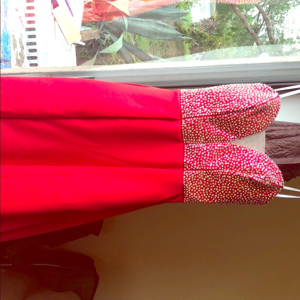 Red strapless Evening gown with pockets BRAND NEW - Picture 1 of 3